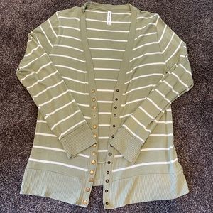 Light green cardigan. Size XL.